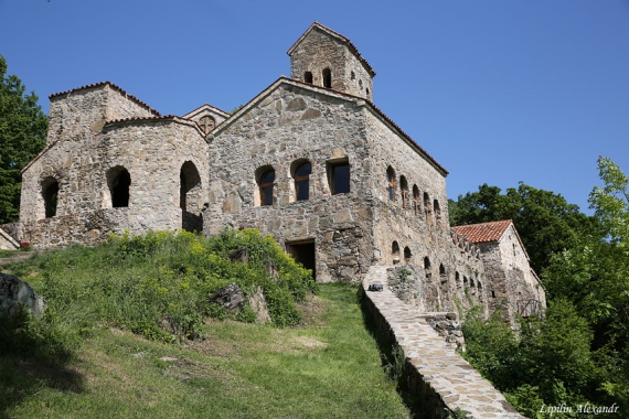 Дивный монастырь Некреси