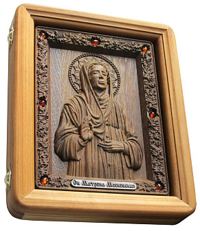 Икона ''Святая Матрона Московская'' ручной работы из дуба в футляре
