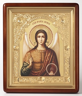 Икона в киоте 24х30 фигурный, фото, рамка фигурная, золочёная Архангел Михаил