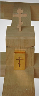 Престол №1 дуб 1.0х1.0 с золочеными гвоздями и золоченым мощевиком