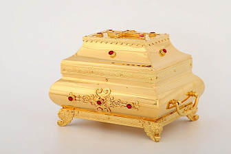 Ковчег для частиц святых мощей №7 золочение камни