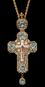 Наперсный крест в серебрении позолоченный