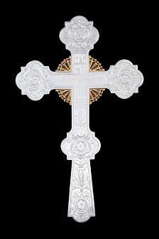 Крест напрестольный 5-финифтей, распятие, лучи, гравировка / золочение / серебро (УИН)