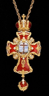 Наперсный крест серебряный с позолотой и эмалью серебрение