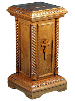 Стол для пожертвований.