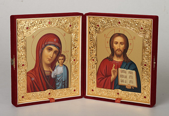 Cкладень "Господь Вседержитель, Богородица Казанская" в бархатном футляре, золоченая рамка (фигурная), темпера, позолота, 18х24см Cкладень "Господь Вседержитель, Богородица Казанская" в бархатном футляре, золоченая рамка (фигурная), темпера, позолота, 18х24см