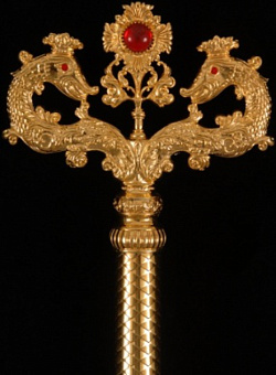 Жезл архиерейский с литым оглавием №5 золочение никель в футляре Жезл архиерейский с литым оглавием №5 золочение никель в футляре