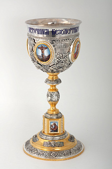 Потир 1.5л 8-финифтей, чеканка, эмаль припильная / квадратная финифть на поддоне / золочение / серебро (УИН)