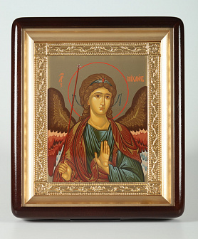 Икона в киоте 18х24 фигурный, темпера №8, рамка золочёная Михаил Архангел