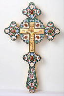Крест напрестольный фигурный литьевое распятие, роспись / золочение