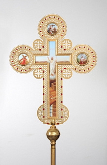 Крест-икона № 22 запрестольная выпиловка гравировка фото на пластике золочение камни