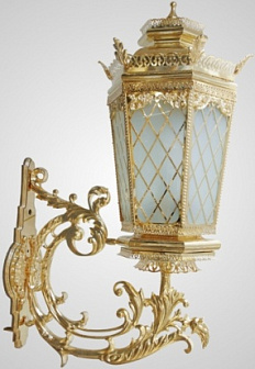 Фонарь на кронштейне уличный большой золочение