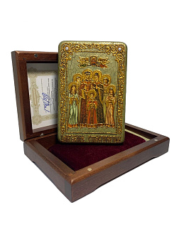 Икона ''Святые Царственные Страстотерпцы'' ручной работы из дуба