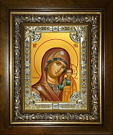 Икона Казанская Божия Матерь в деревянном киоте