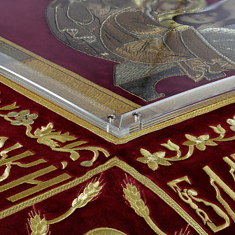 Плащаница выносная вышивка объемная автомат+ручная, изображение живопись под оргстеклом, Спаситель