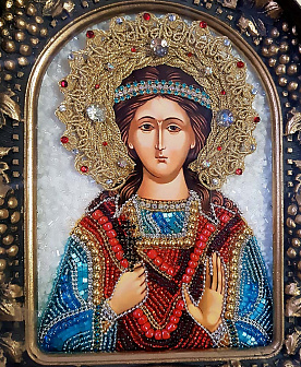 Икона Святая Мученица Христина Персидская, натуральные камни коралл гранат