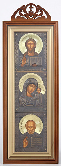 Икона в киоте 20х50 сложный с резным навершием, темпера, риза патинированая Спаситель-Казанская БМ-Н.Чудотворец