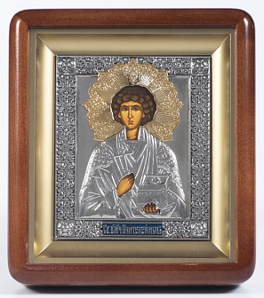 Икона в киоте 11х13 фигурный, темпера, риза, никель, эмаль Пантелеимон