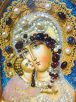 Икона ''Пресвятая матерь Божия Владимирская'' из натйральных камней