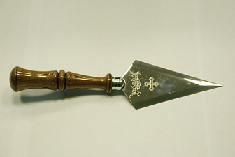 Копие с деревянной ручкой большое 02