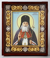 Киот исповедника Луки Крымского (Войно-Ясенецкого) 40х50 настенный с резьбой, сусальное золочение, сусальная платина, канвас