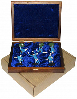 Набор миниатюр в деревянной шкатулке "ФУТБОЛ" 6 фигур (голубая форма)