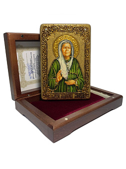 Настольная икона ''Блаженная старица Матрона Московская'' на мореном дубе