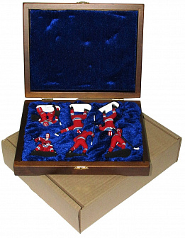 Набор миниатюр в деревянной шкатулке "ХОККЕЙ" 6 фигур (красно-синяя форма)