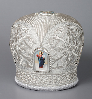 Митра №030 глазет вышивка а/м на пуфе фоторамки в футляре Митра №030 глазет вышивка а/м на пуфе фоторамки в футляре