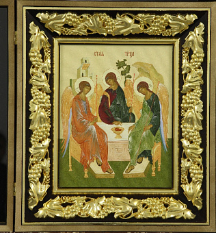 Киот настенный 40х50 виноградная лоза (изображение на канвасе) имитация сусального золочения Киот настенный 40х50 виноградная лоза (изображение на канвасе) имитация сусального золочения