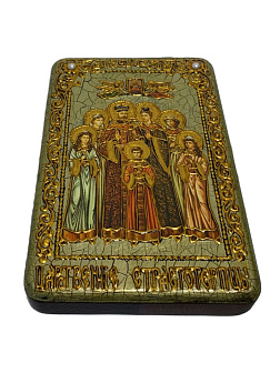 Икона ''Святые Царственные Страстотерпцы'' ручной работы из дуба