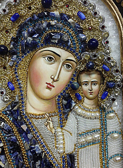 Икона ''Пресвятая Богородица Казанская'' из бисера с камнями